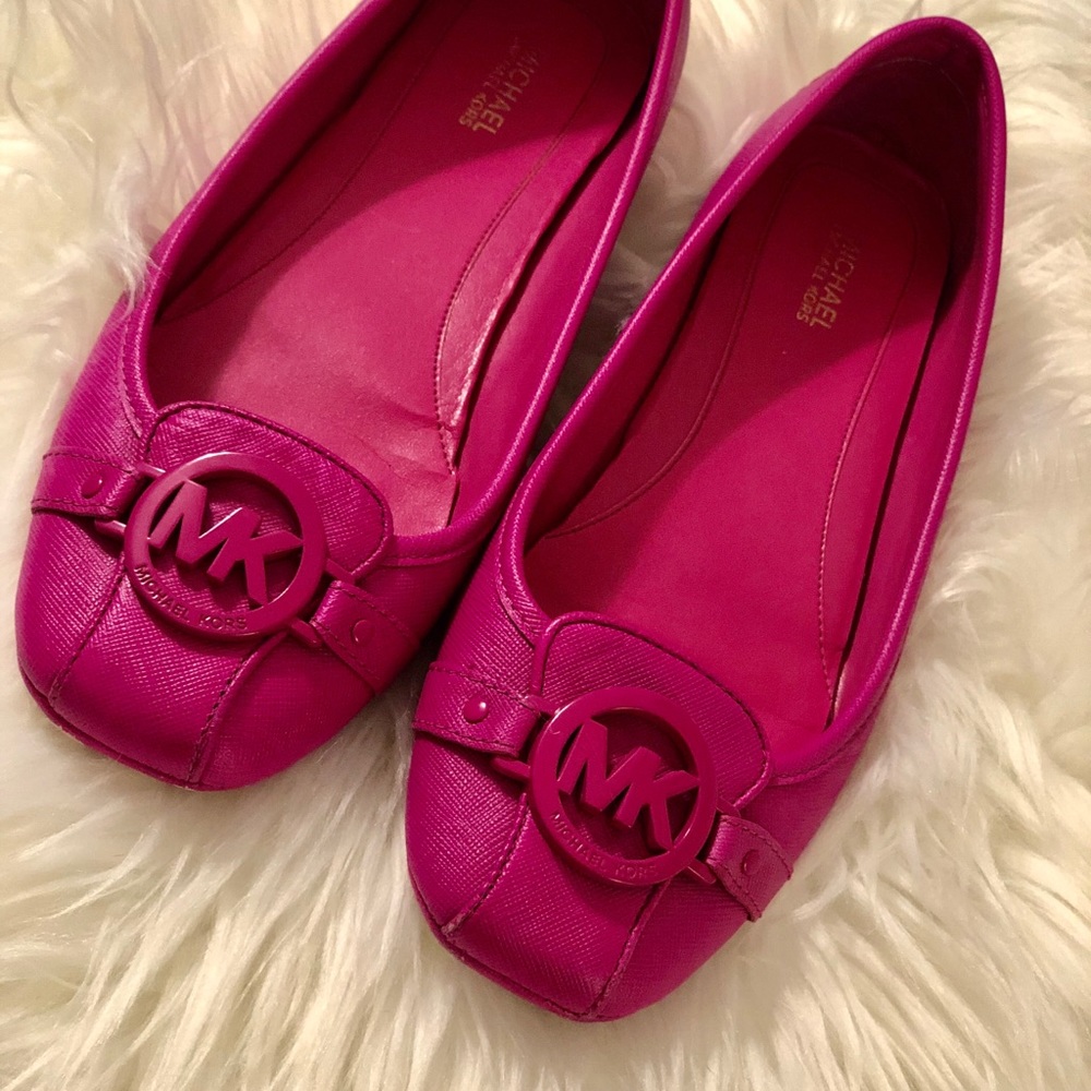 Michale Kors pink flats!!! Sz 8